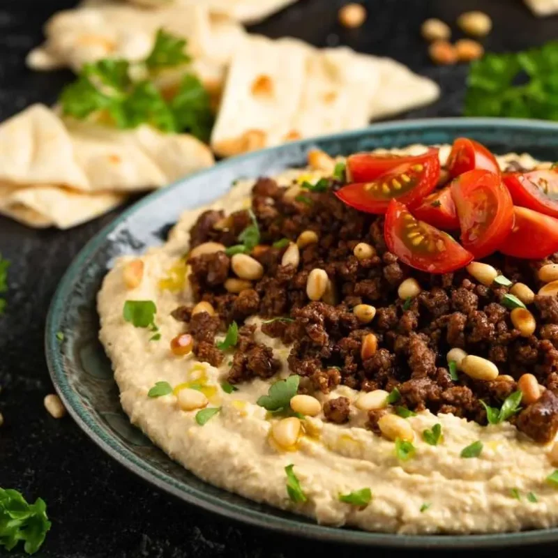 hummus-bil-Lame-819x1024